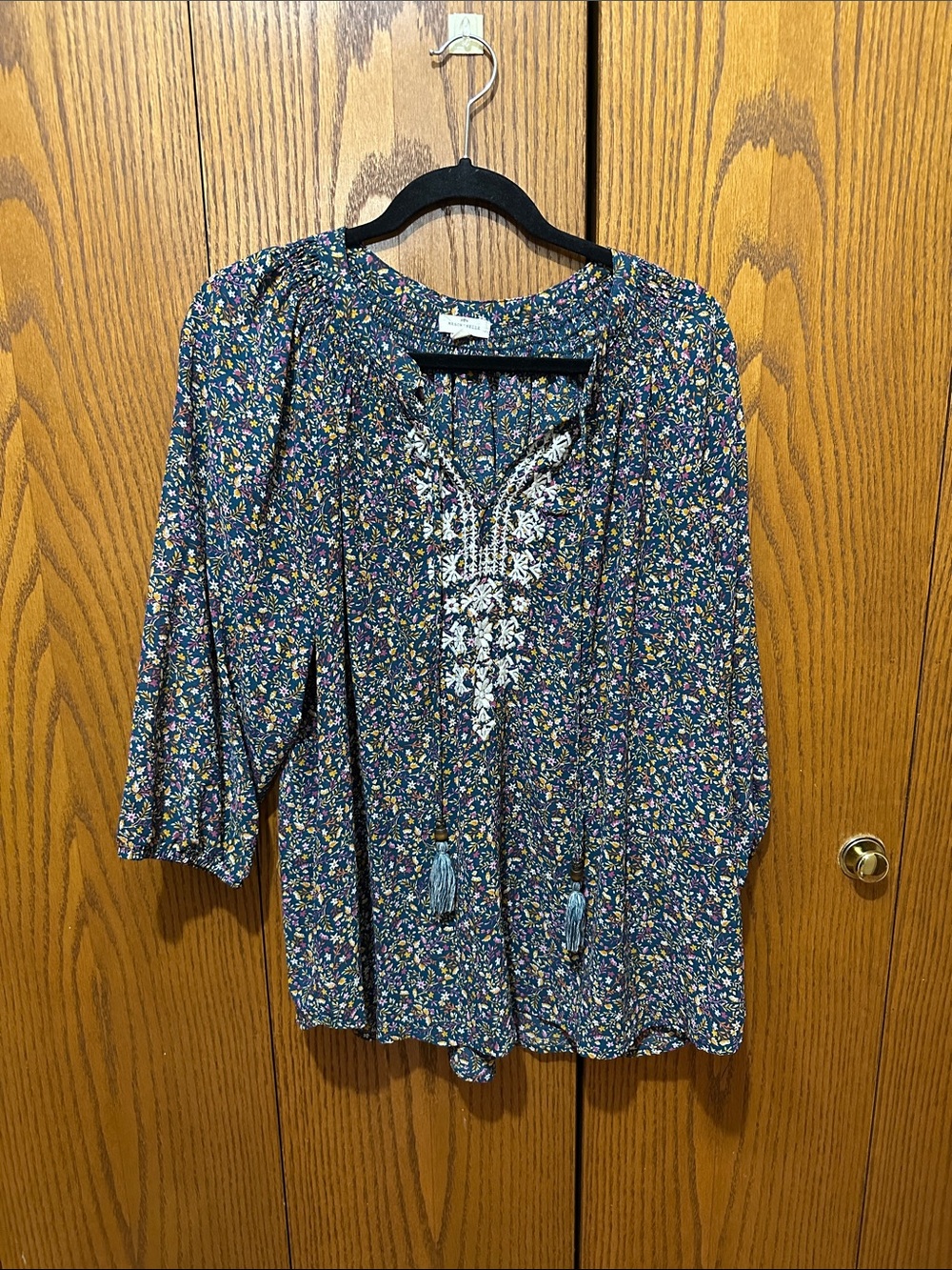 Embroidered Floral Peasant Blouse - Navy